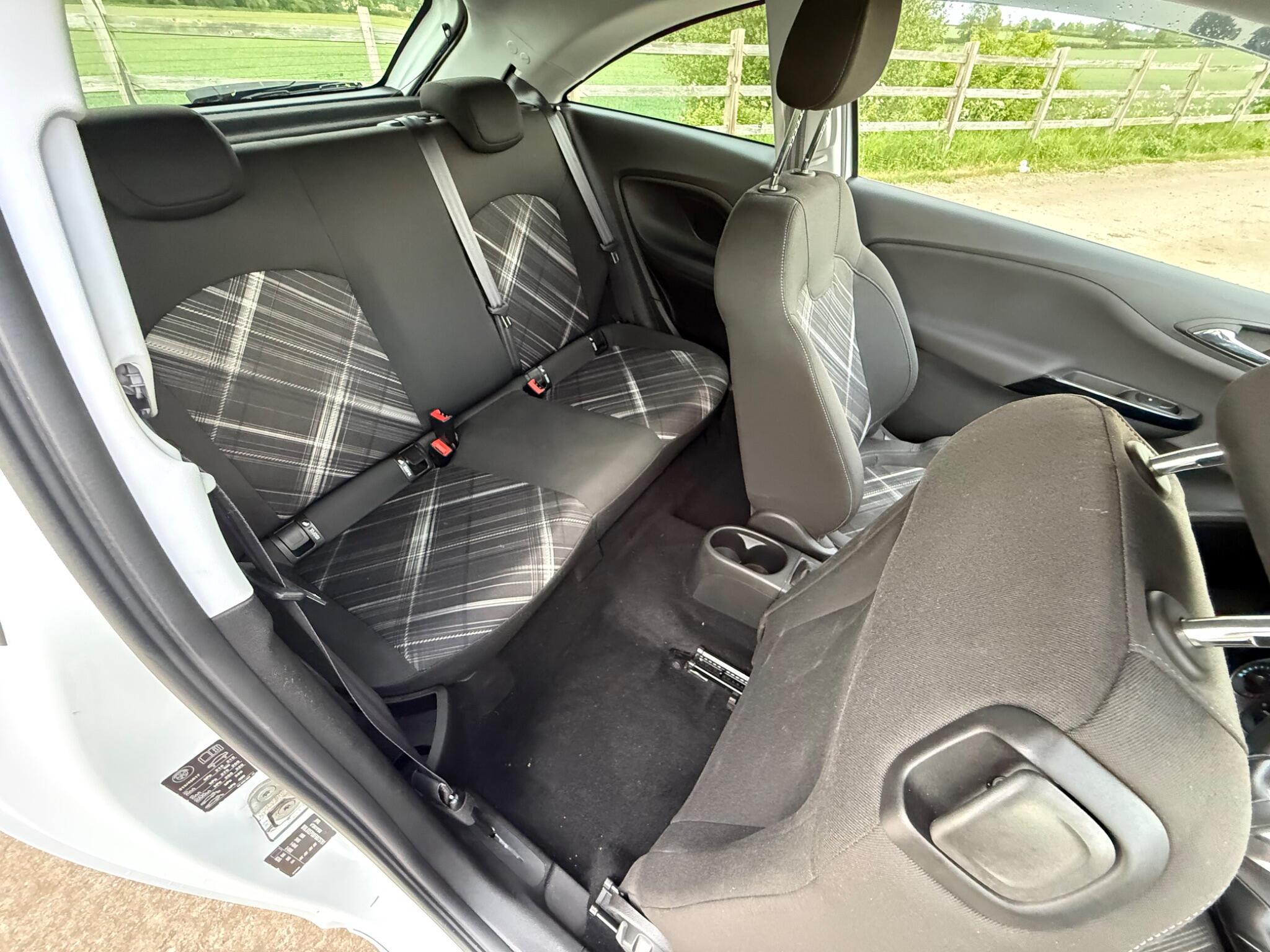 Vauxhall Corsa 1.4i ecoTEC Limited Edition Euro 6 3dr — photo 80 of 96